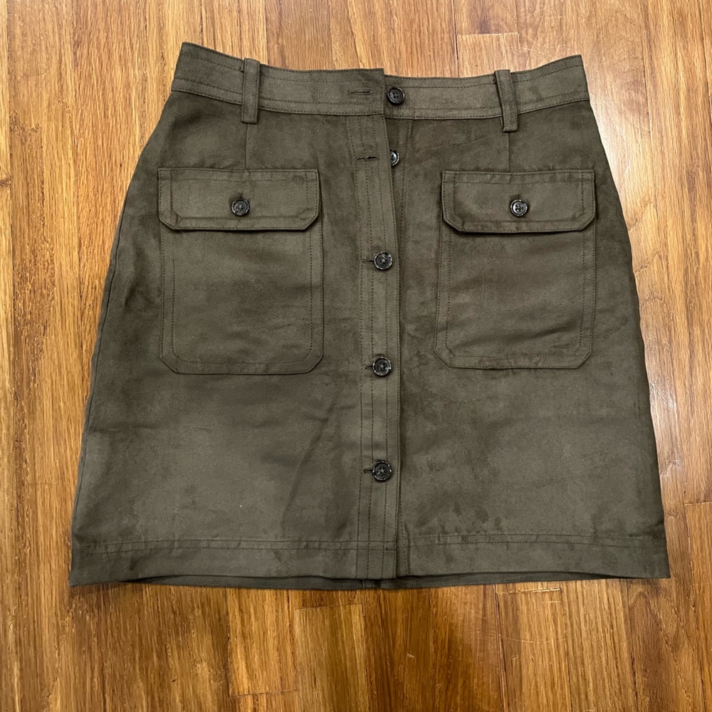 NWT Banana Republic Green Suede Skirt - size 2